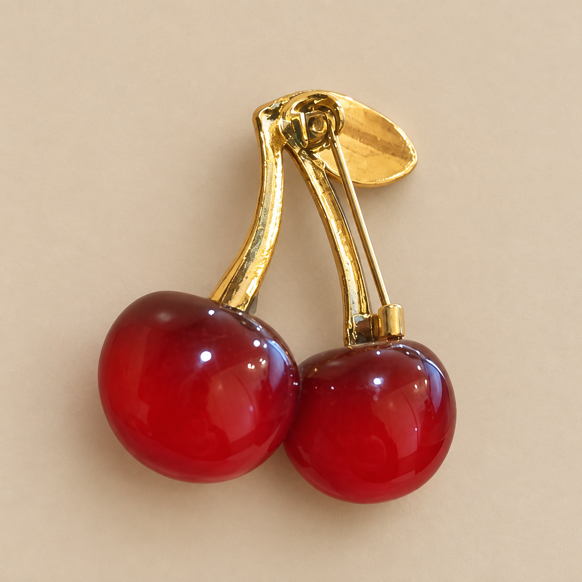 Broche Cerise Dorée