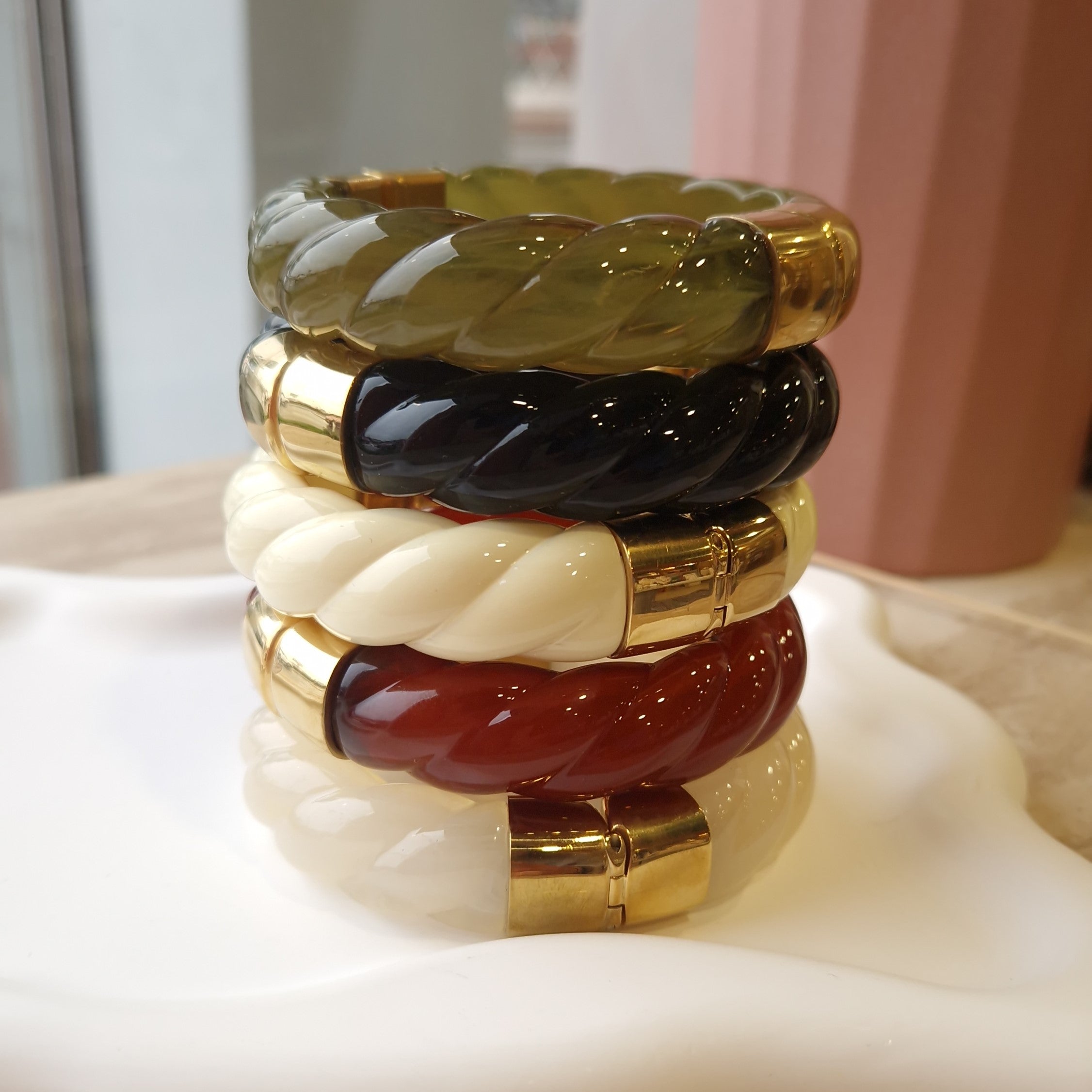 jonc rigide aimantée acier inoxydable tendance 