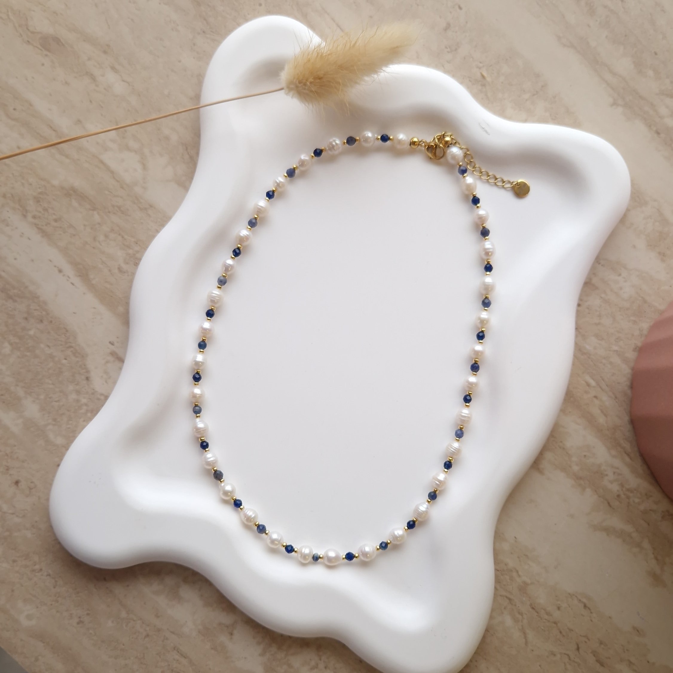 collier ras du cou perles d'eau douce et perles bleues femme acier inoxydable doré bijou fin