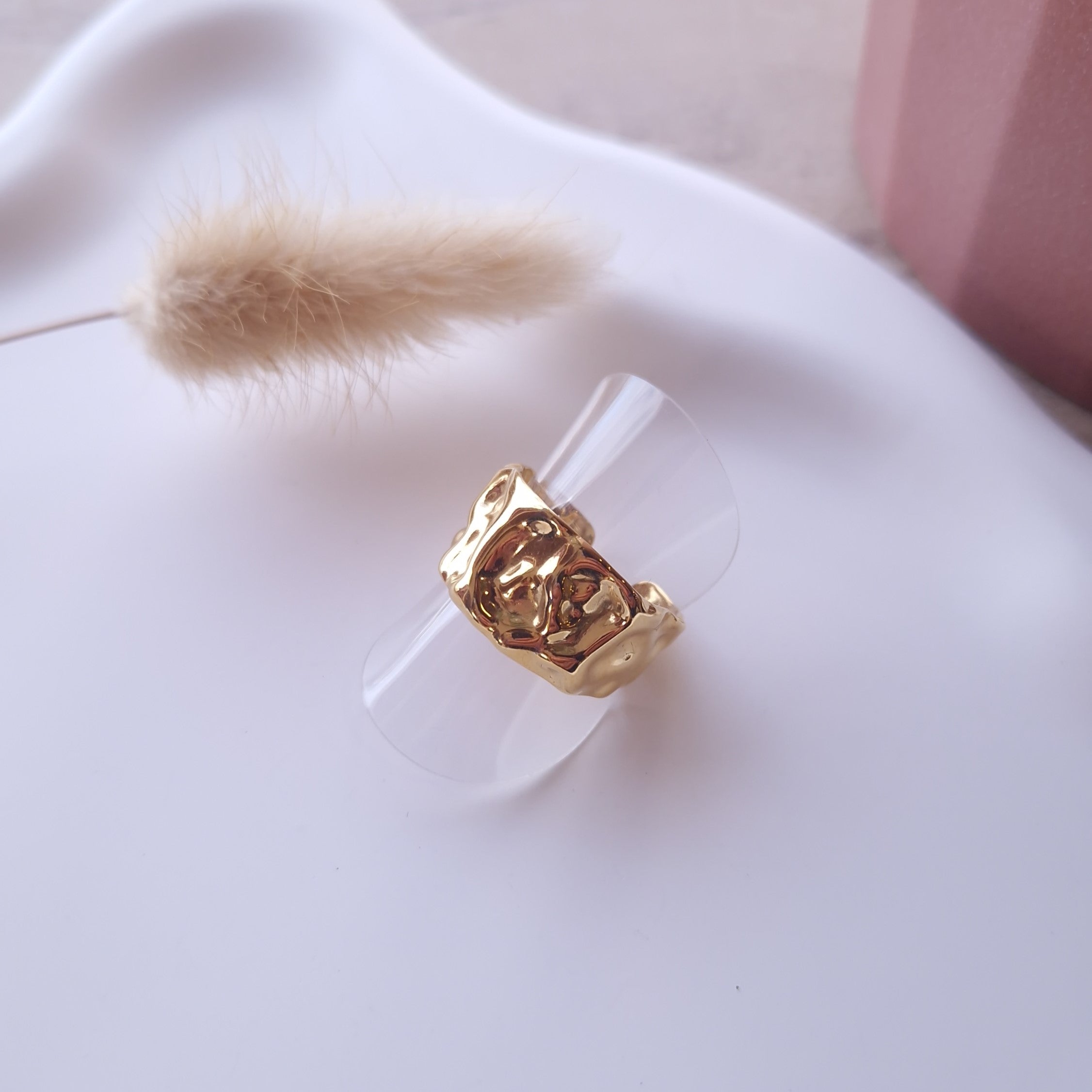 bague acier inoxydable femme large effet martelé résistant à l'eau 