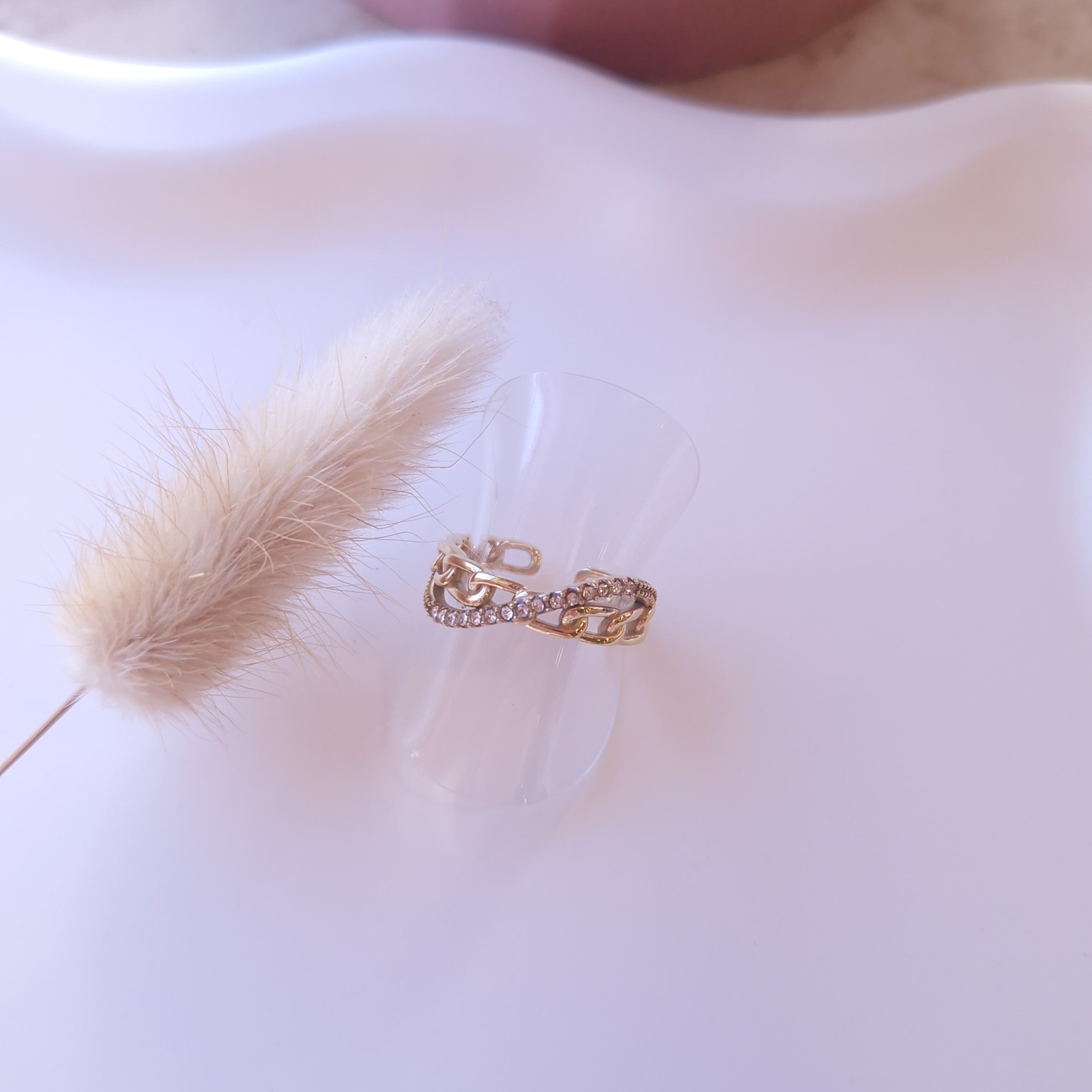 bague effet chaine et strass bijou chic et féminin acier inoxydable et résistant 