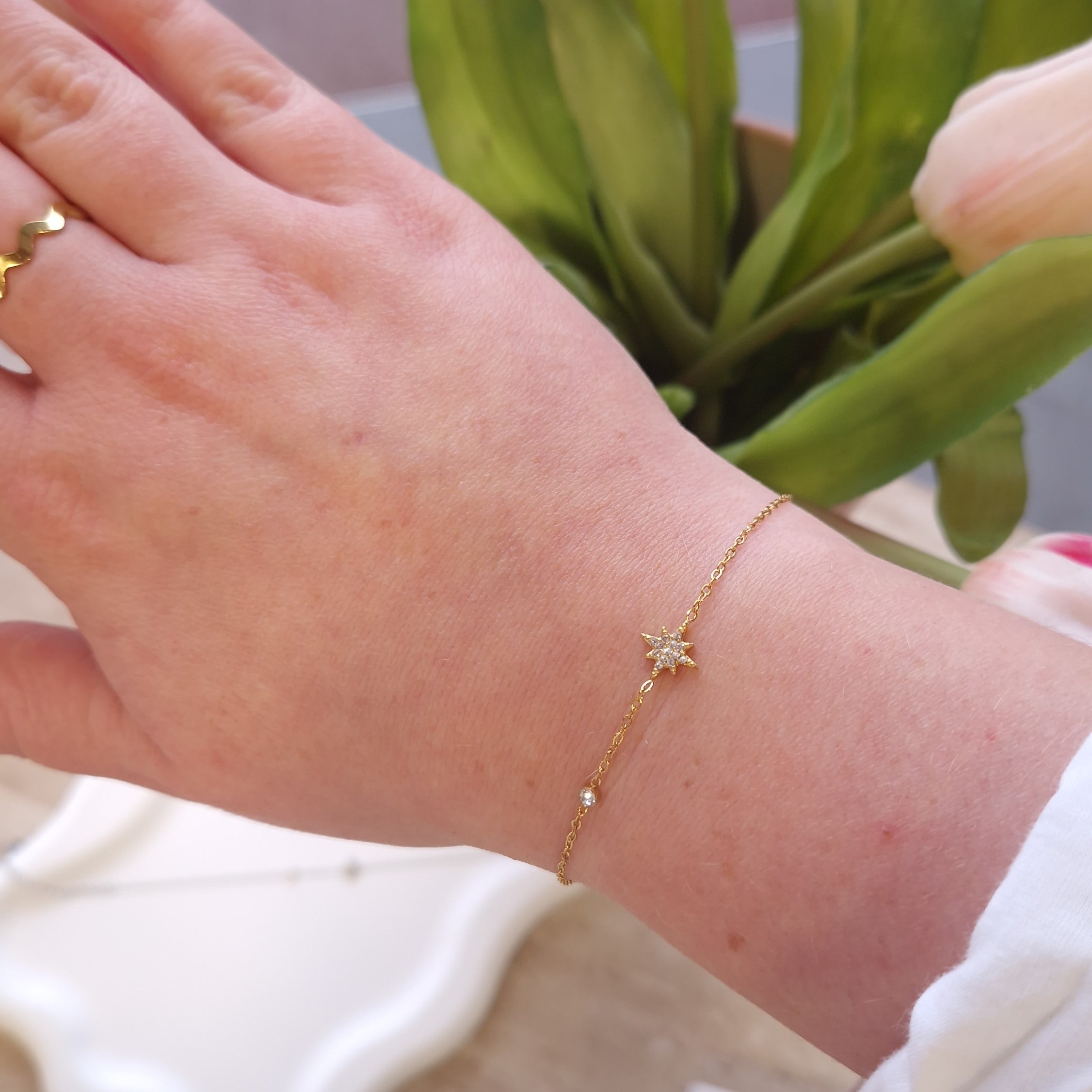 bracelet doré pendentif étoile strass bijou tendance minimaliste acier inoxydable