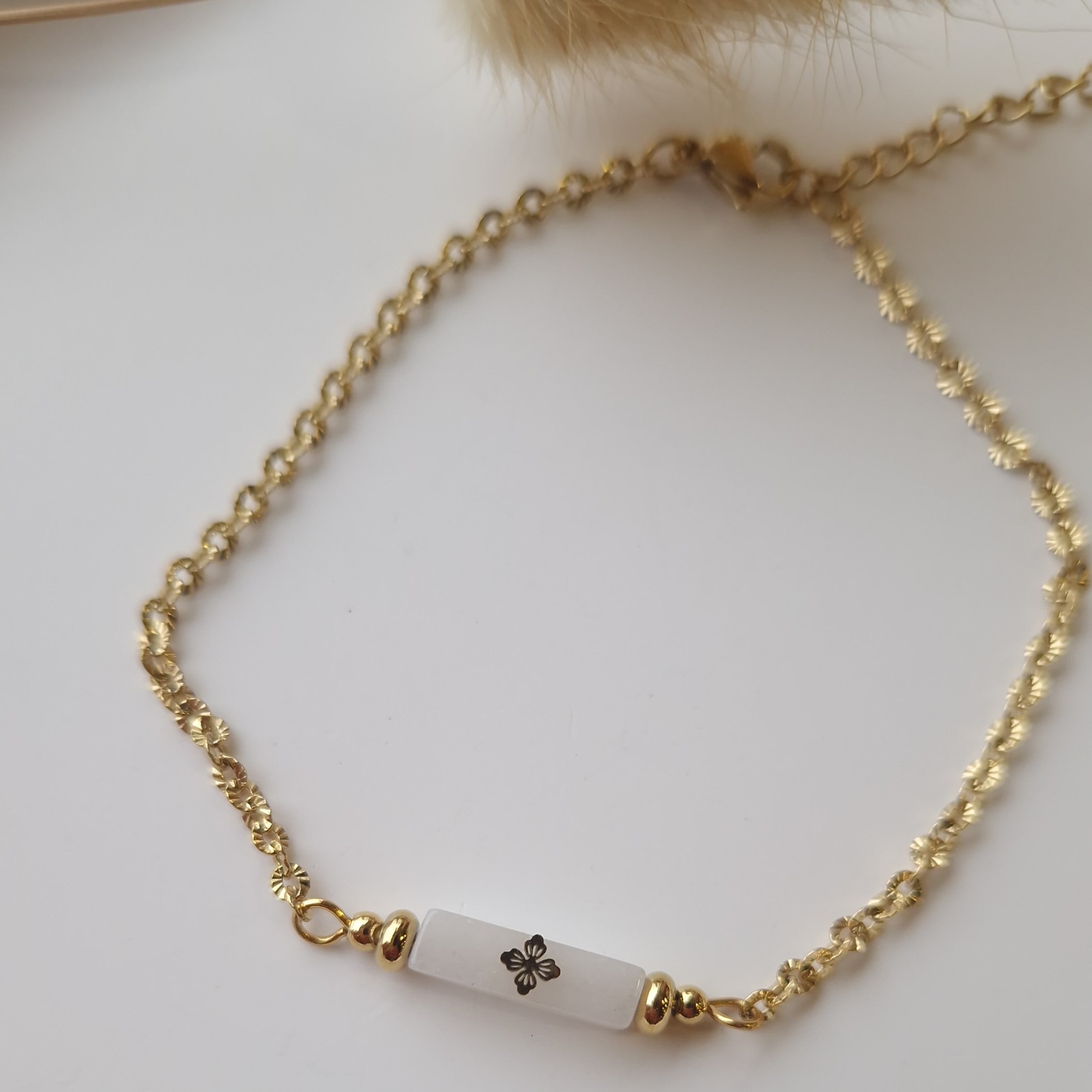 bracelet acier inoxydable minimaliste pierre blanche