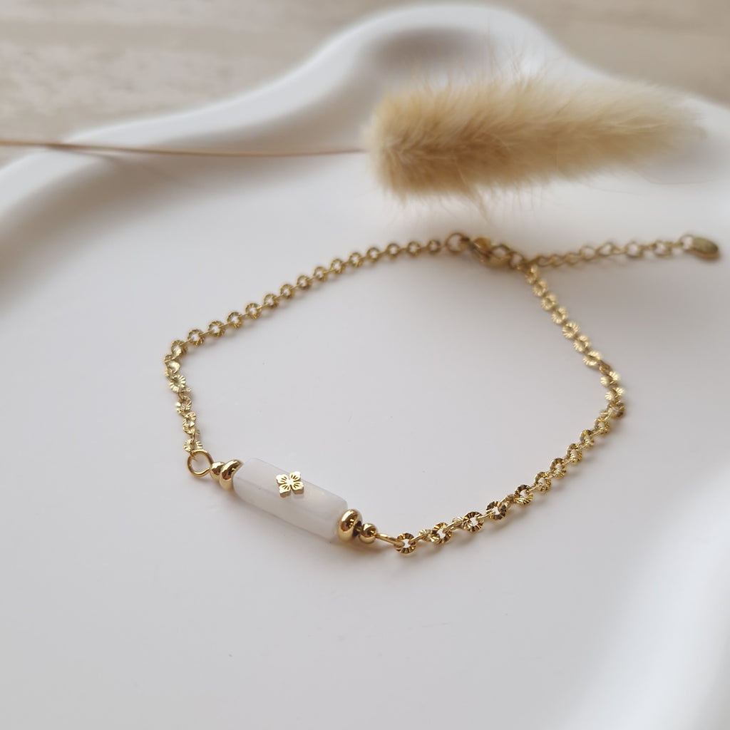 bracelet minimaliste été pierre blanche