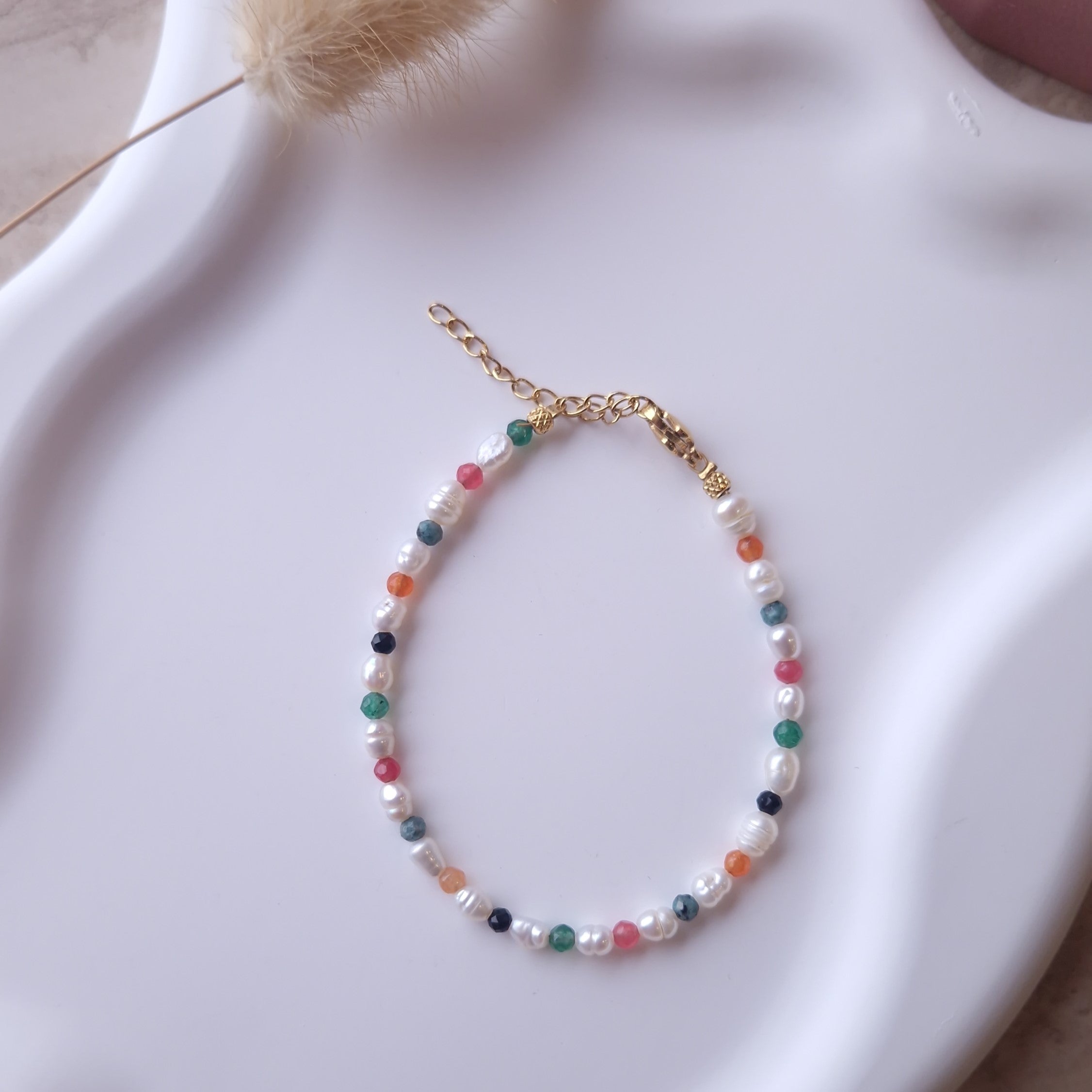 bracelet perles d'eau douce et perles facettes et acier inoxydable bracelet colorées chic