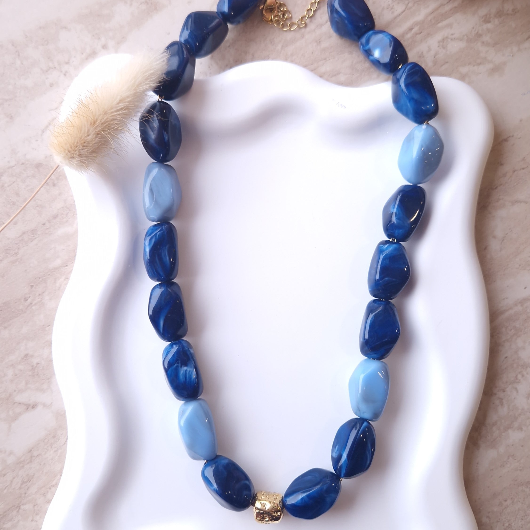 collier tendance 2026 femme perle acrylique bijou été 