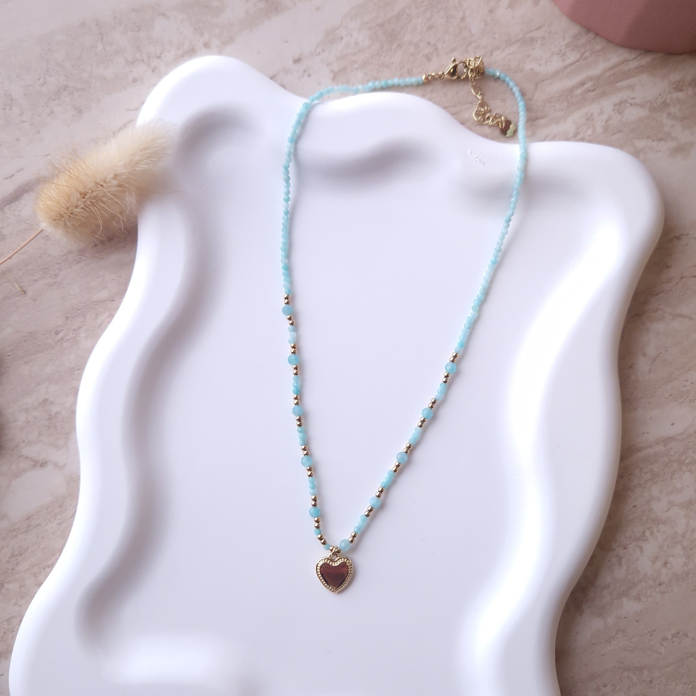collier ras du cou en perles bleue et acier inoxydable bijou femme tendance facile à porter au quotidien 