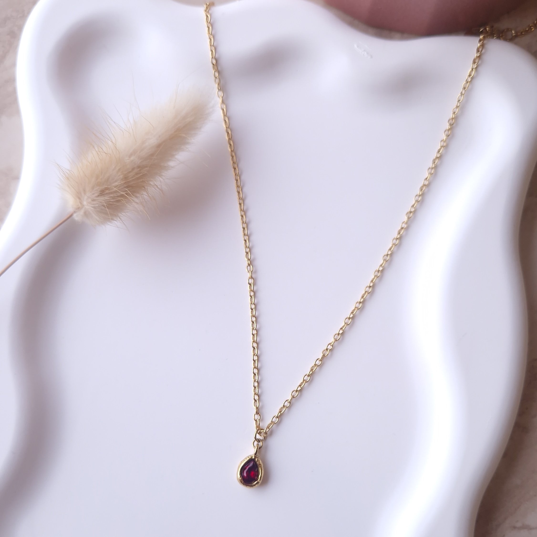 collier femme pendentif rouge bordeaux acier inoxydable collier tendance simple