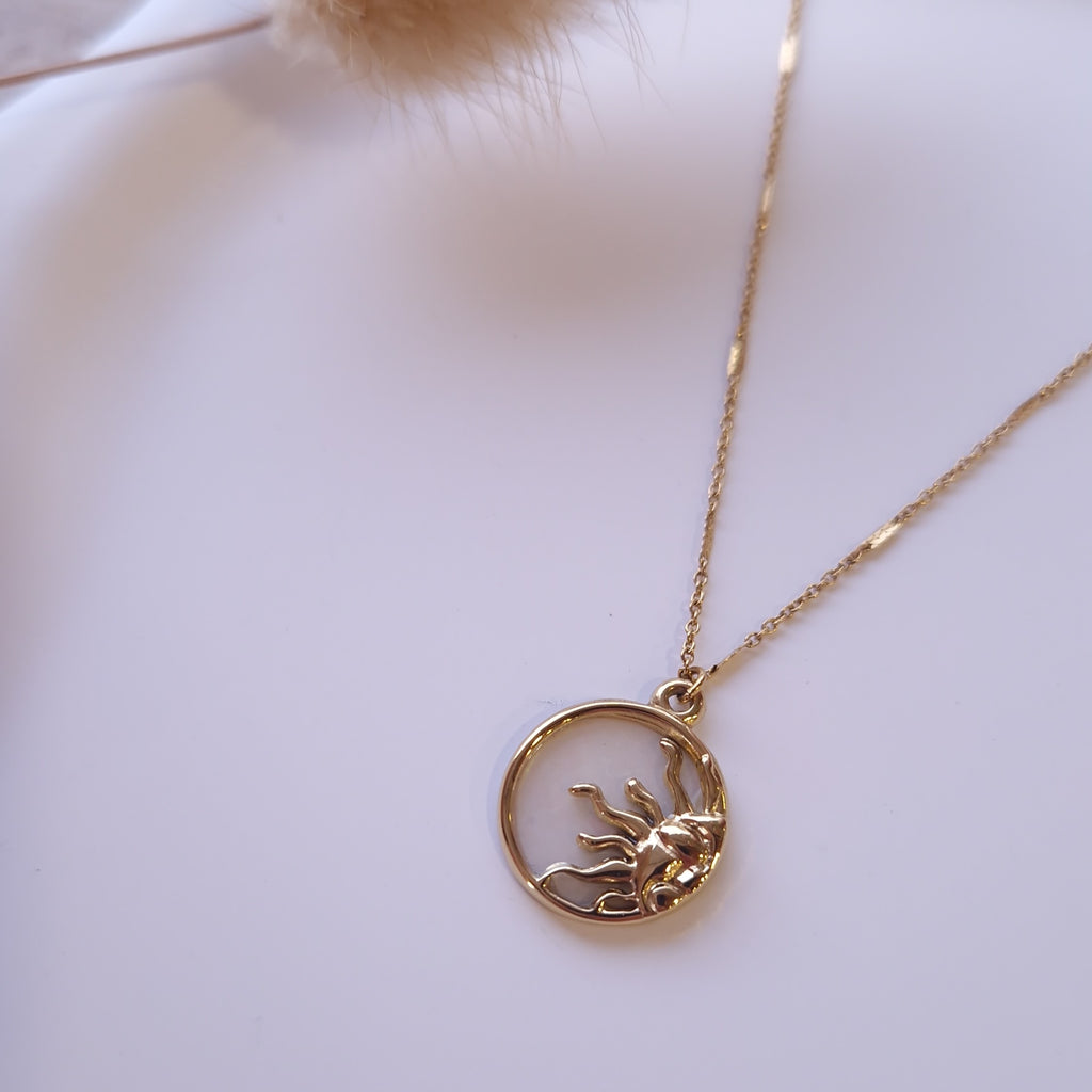 collier pendentif soleil femme doré acier inoxydable