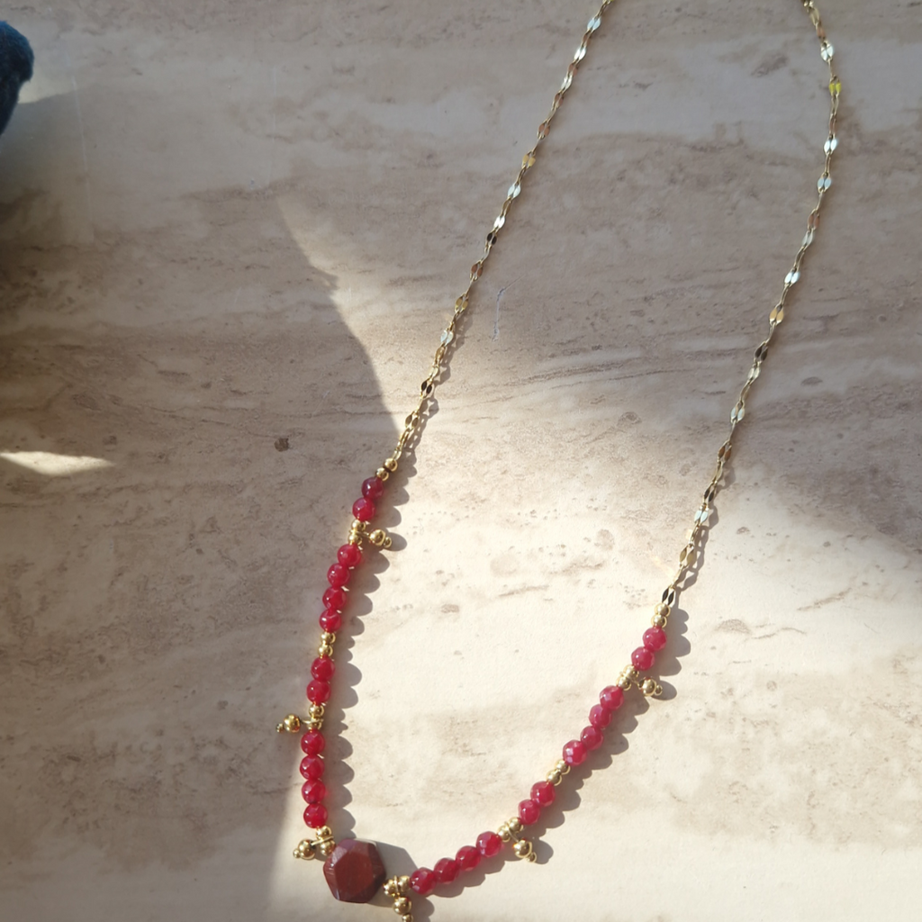 Collier Isée Bordeaux