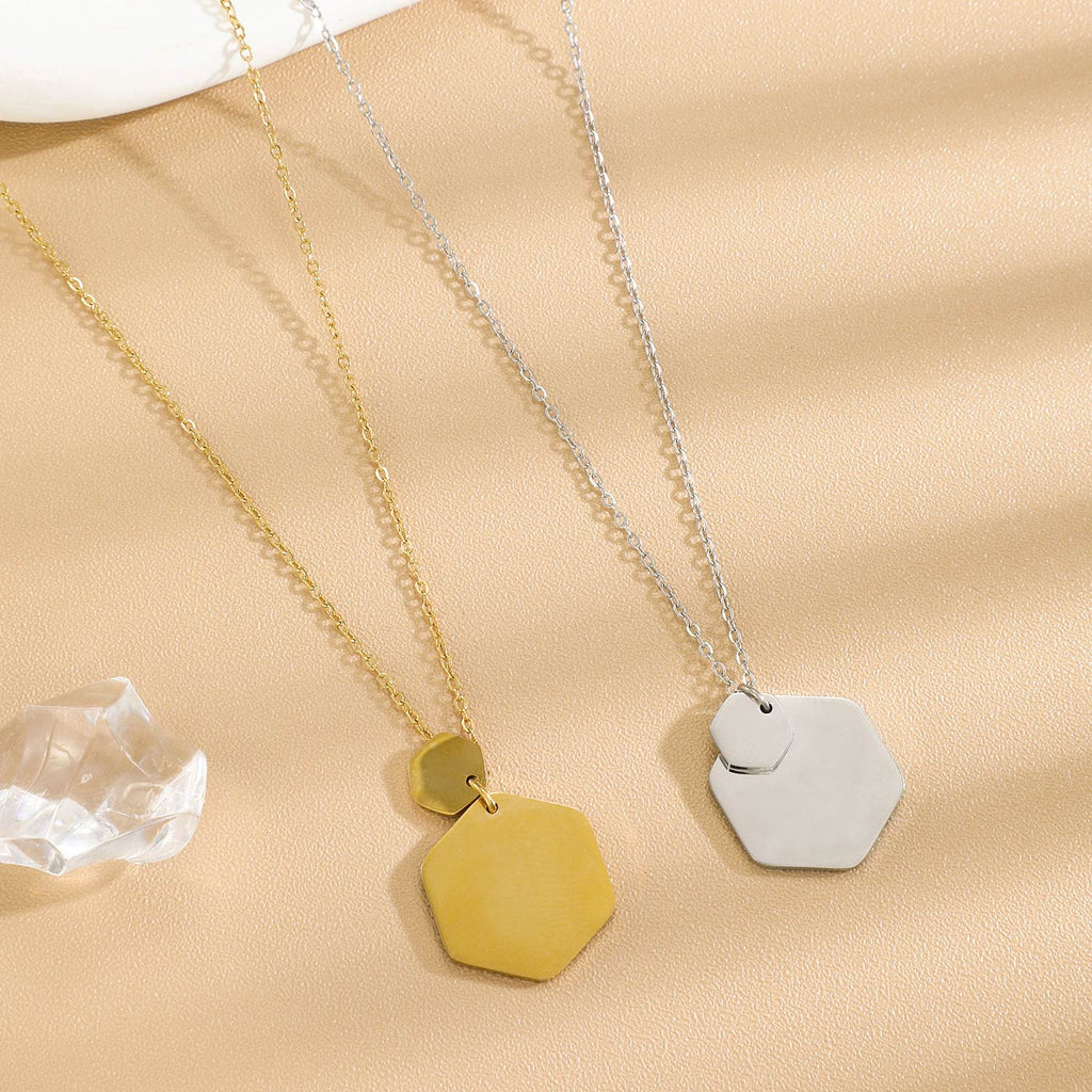 collier a graver personnalisable médaille hexagonale acier inoxydable doré ou argenté idée cadeau femme saint valentin fête des mères anniversaire mariage