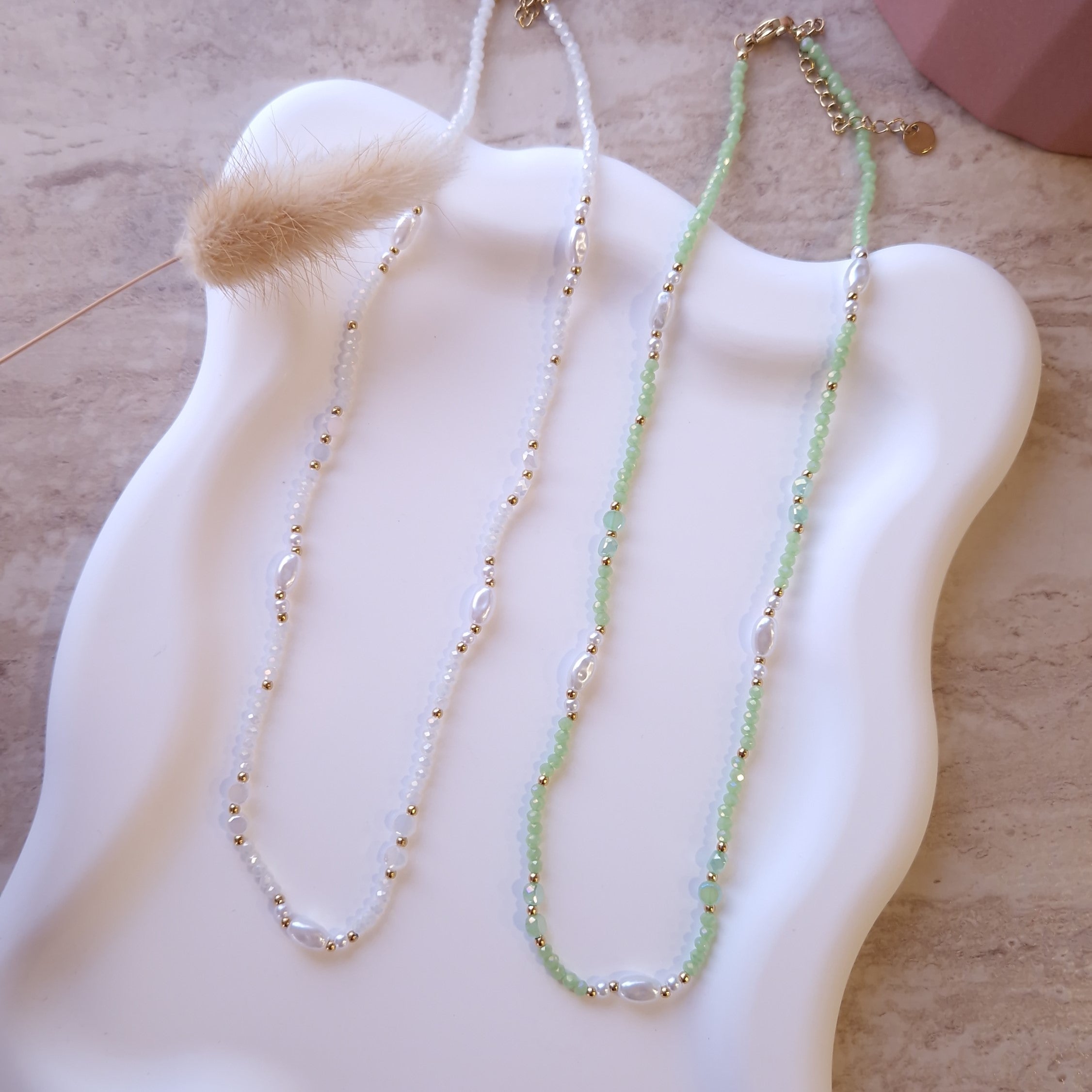 collier perles verts blancs ras du cou acier inoxydable bijou été 