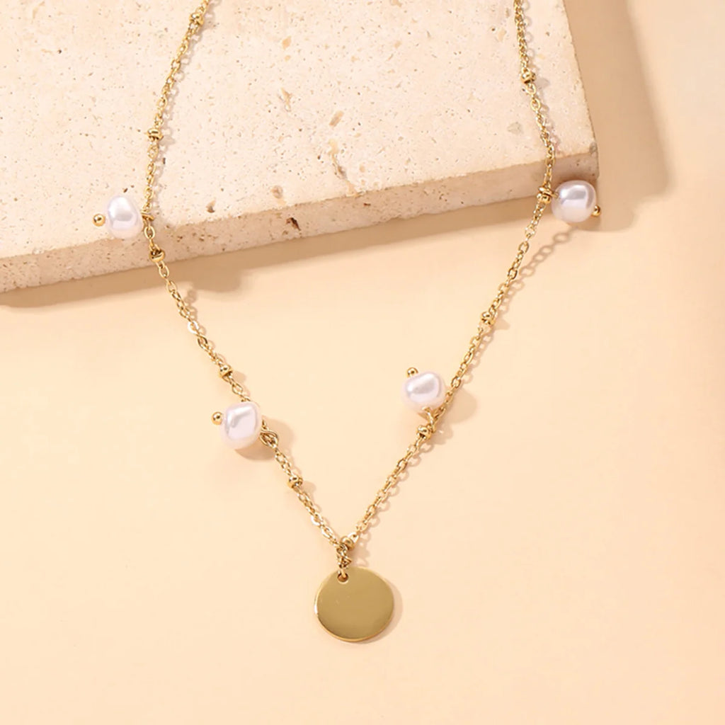 Collier Médaille à graver & perles blanches