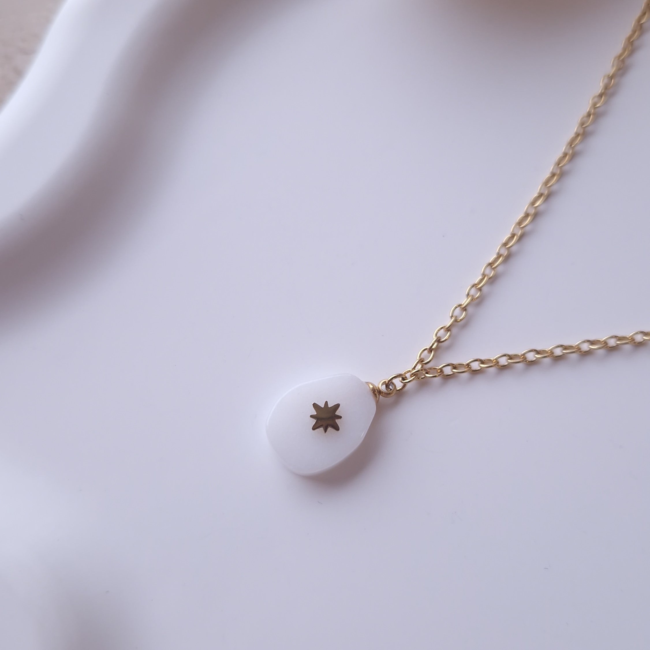 collier acier inoxydable pour femme pierre blanche avec étoile doré